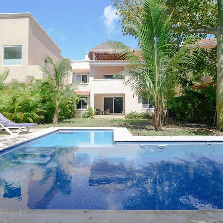 Villas Picalu Lodge プエルト・アベントゥラス エクステリア 写真