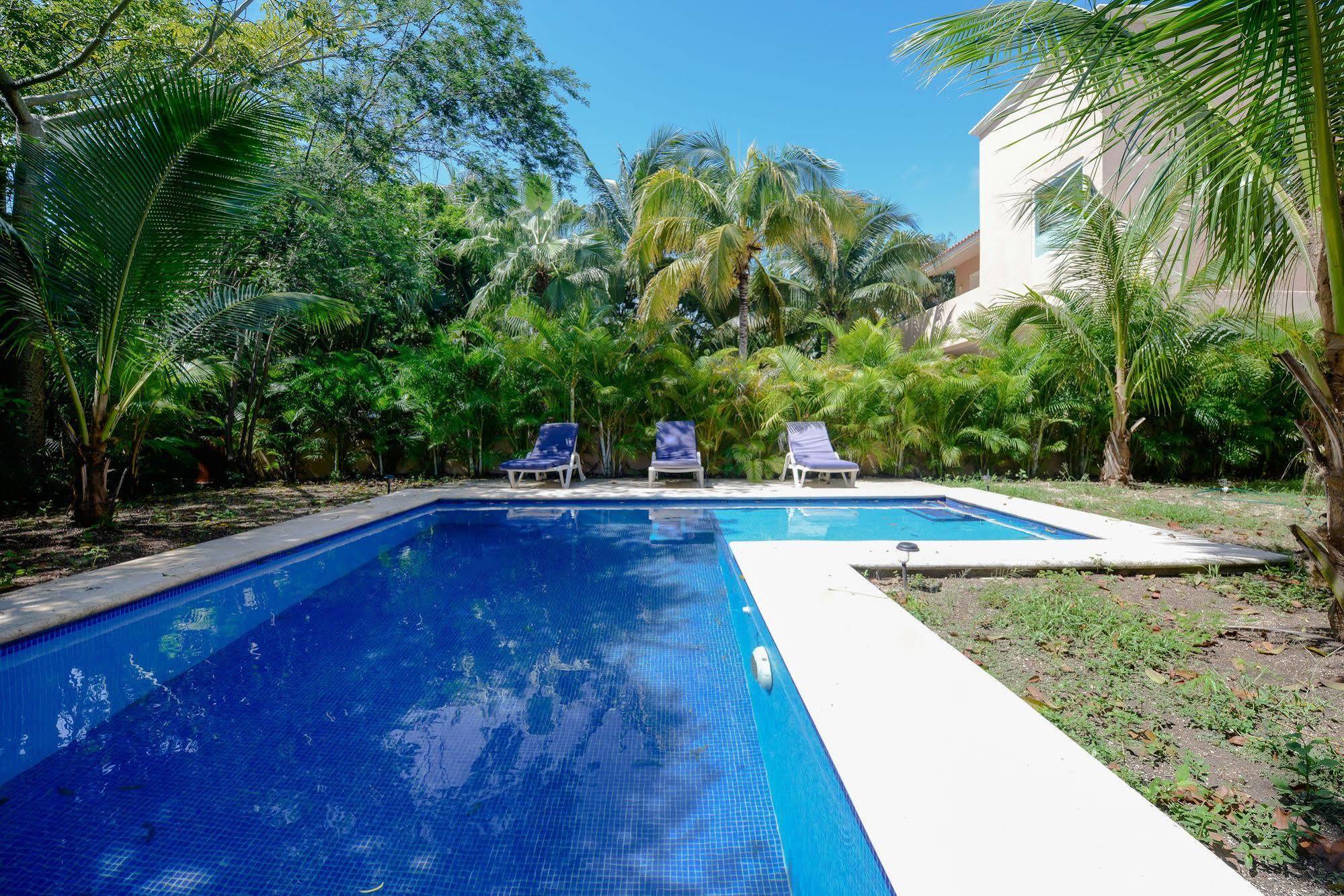 Villas Picalu Lodge プエルト・アベントゥラス エクステリア 写真