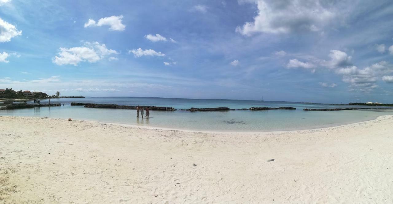 Villas Picalu Lodge プエルト・アベントゥラス エクステリア 写真